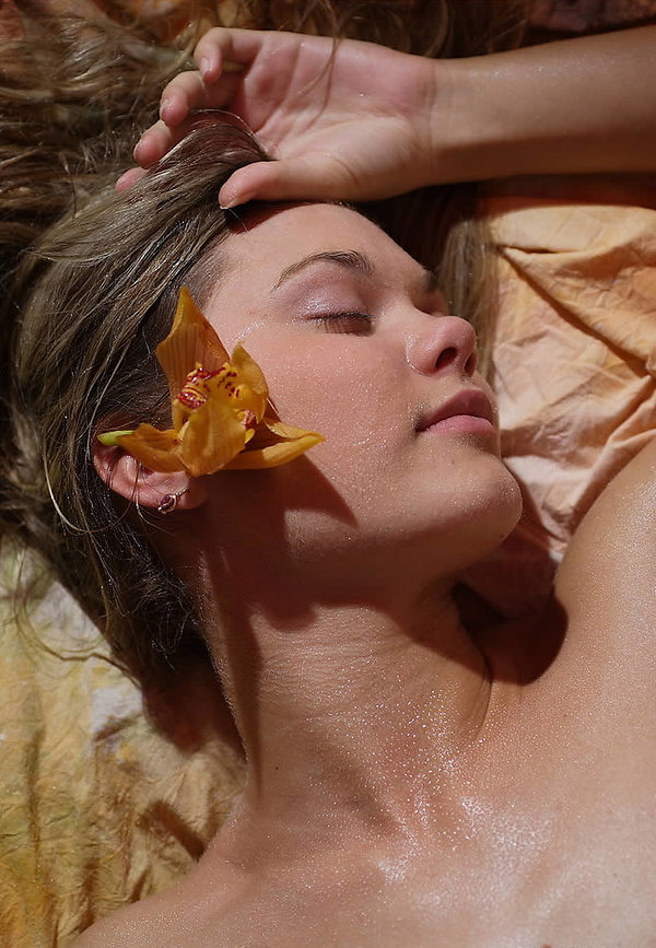 Фаина, 23 года, 0 размер груди